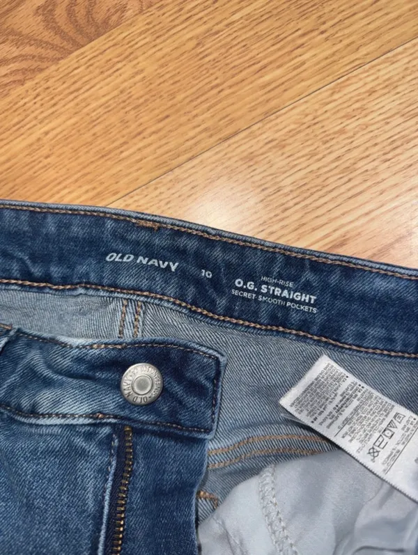 Old Navy Jean Shorts - Image 3