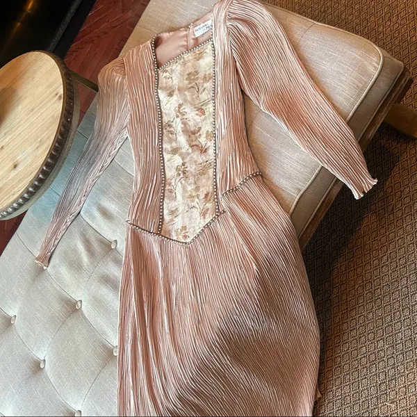 Ricki Lang for Nuit Vintage Champagne Pleated Tapestry Floral LS Dress Size 12 - Image 2