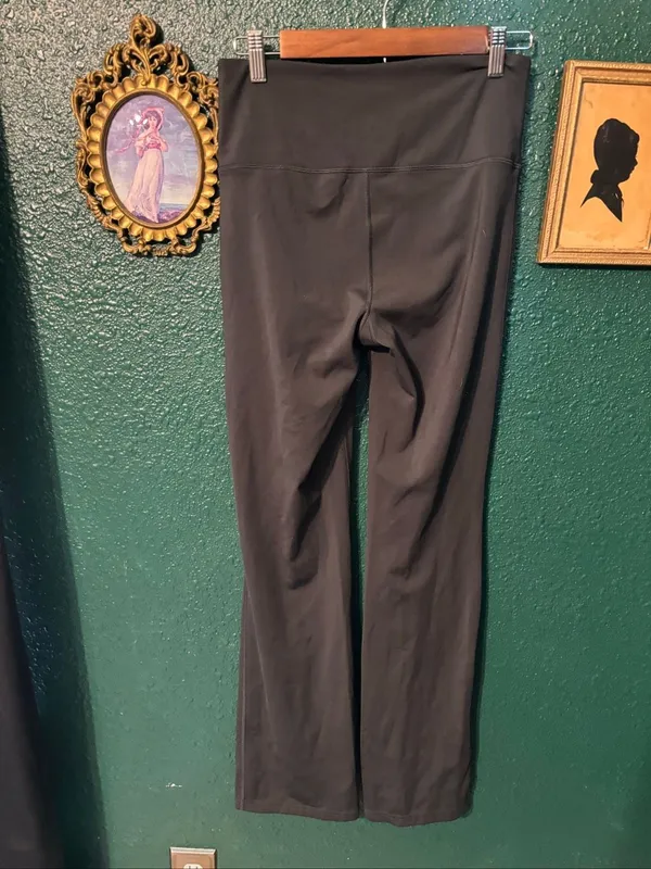 Banana Republic Gray Pull On Bootcut Pants Sz Medium Athletic - Image 2