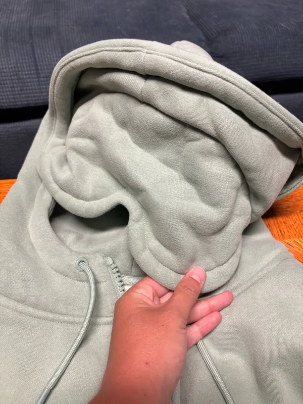 Comfrt Zip up Travel Jacket - Image 9