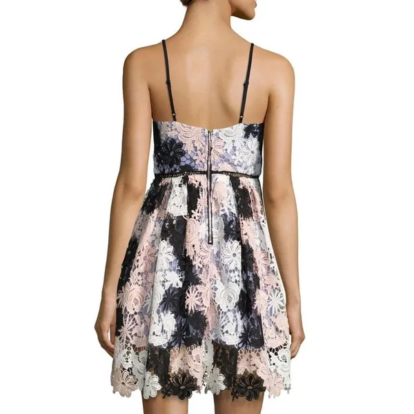 Romeo‎ & Juliet M $240 Dress Sundress Fit Flare Pink Crochet Lace Cocktail - Image 3