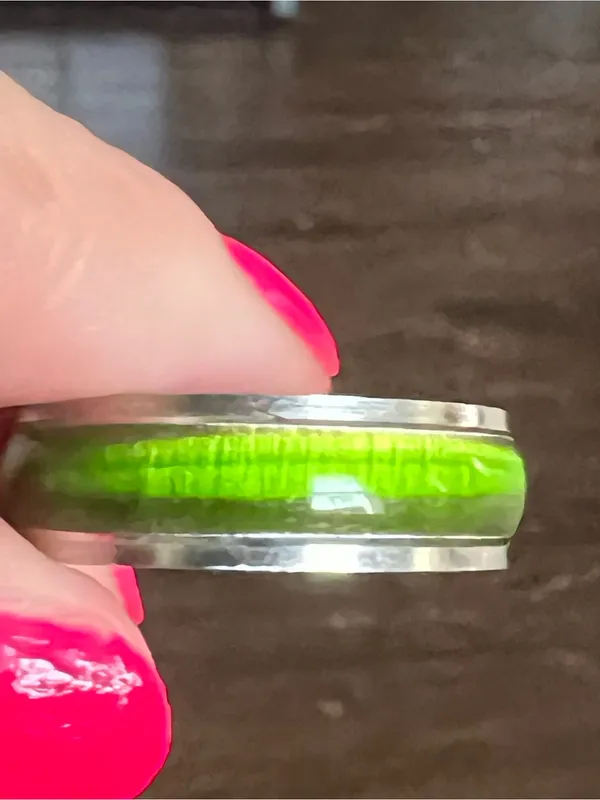 Women’s Stainless Steel Silver Dark & Light Green Cat Eye Design 6mm Size 9 - Image 4
