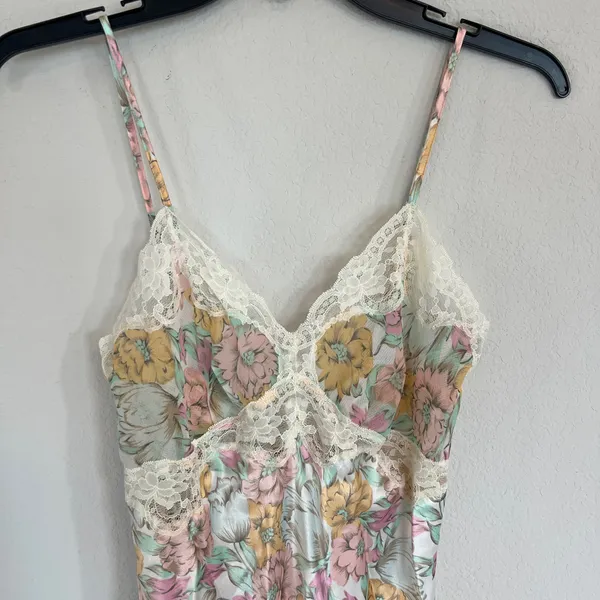 Victoria Secret Vintage Gold Label Floral Satin Mini Slip Dress Size Small - Image 2