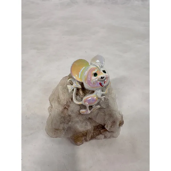 Vintage Iridescent Pearlescent Mouse Brooch Pin Green Rhinestone Eyes‎ Bow Tail - Image 2