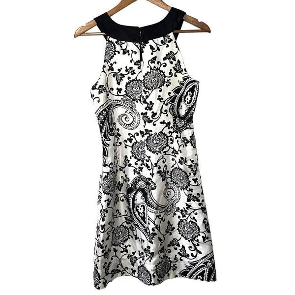 White House Black Market Silk Paisley Sheath Dress Black White Size 4 - Image 7