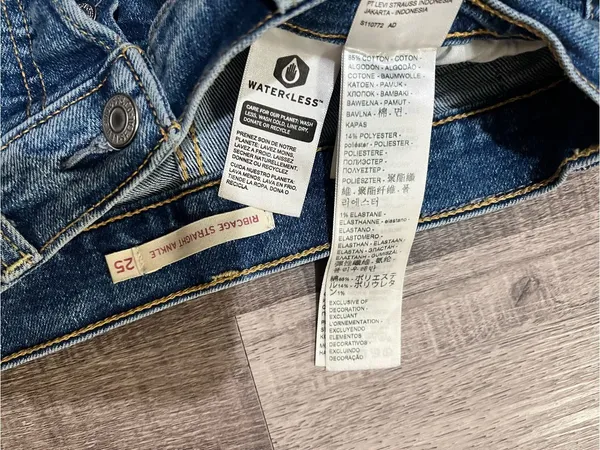 LEVI’S Ribcage Straight Ankle Jeans in Summer Slide - Image 5