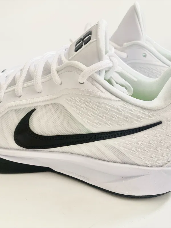 NIKE SABRINA 2 black and white - Image 4