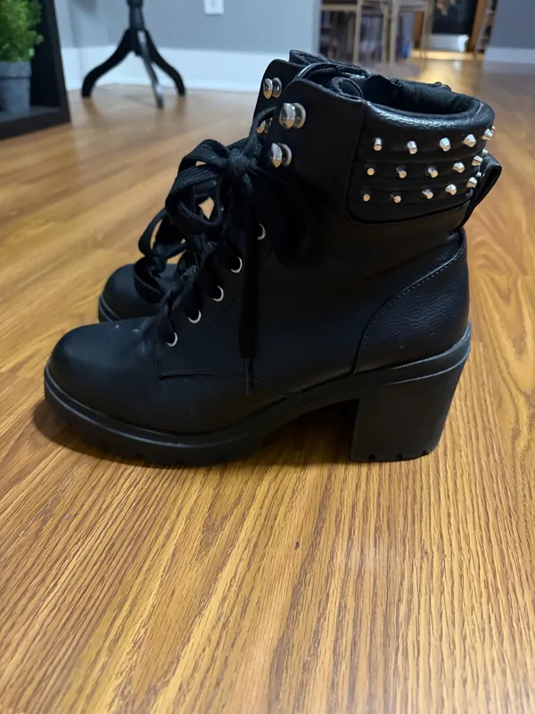 Women's Gothic Y2K Studded Heeled Moto Boots Black Size 9. No Boundaries - Image 3