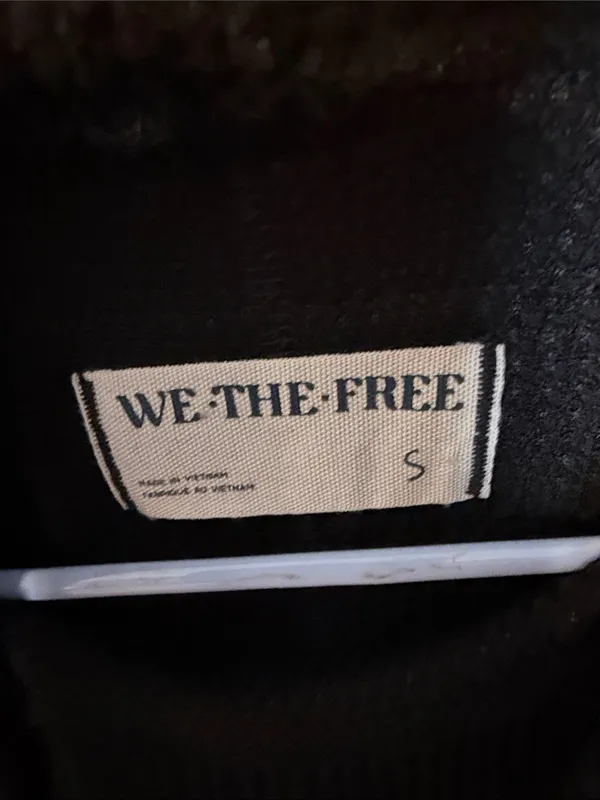 We The Free Highland Black Waffle Knit Oversized Turtleneck Size‎ Small - Image 4