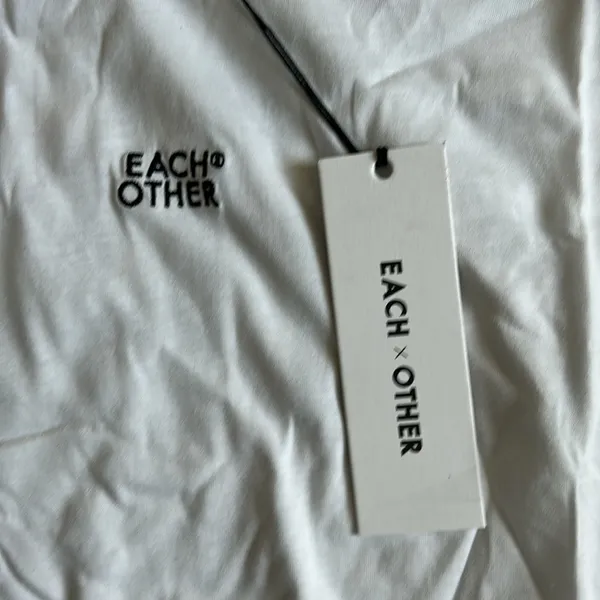 Each other white tshirt Size M - Image 3
