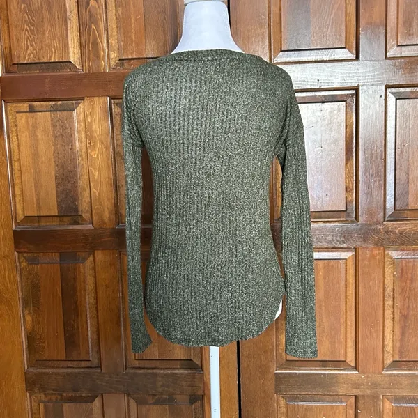 American‎ Eagle Soft & Sexy Olive Green Ribbed V-Neck Knit Sweater Top Womens XS - Image 3