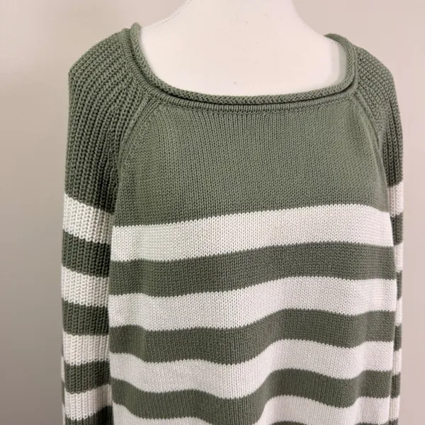 Aerie Olive Green Cream Striped Oversized Raglan Shaker Knit Sweater Size Medium - Image 8