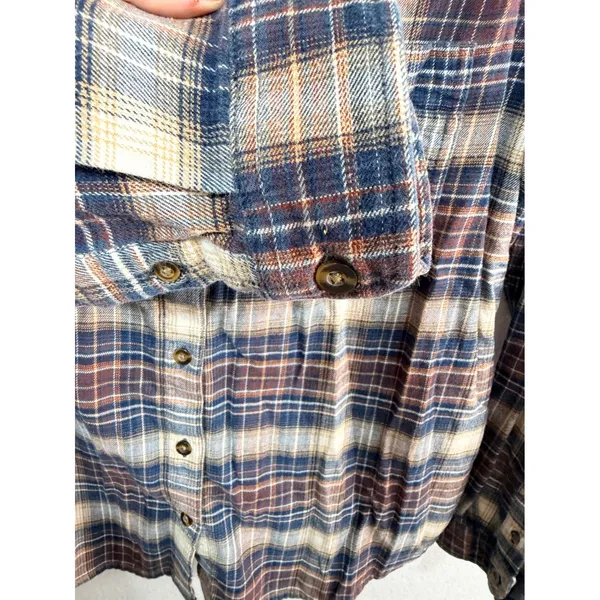 Carhartt Button Up Plaid Flannel Shirt Women's Large Blue Brown Cabincore Cozy - Image 5