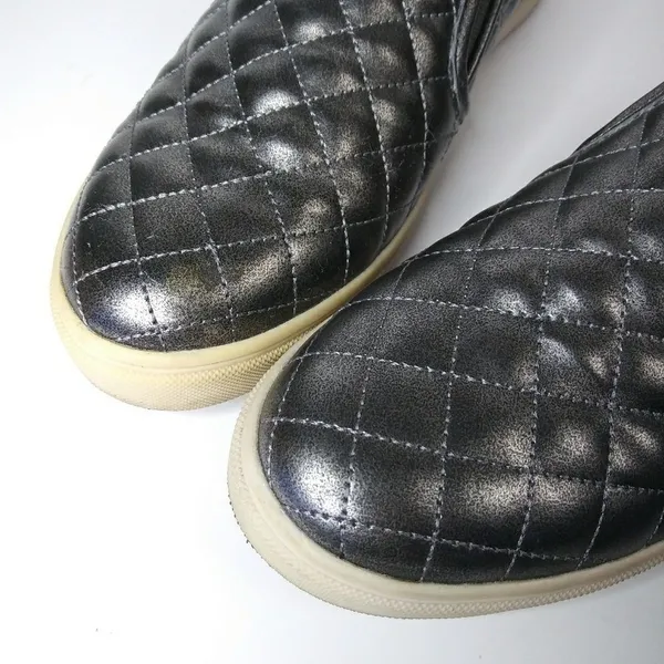 STEVE MADDEN Silver Quilted‎ Slip On Loafers Women's 8.5 B Sneaker - Image 8