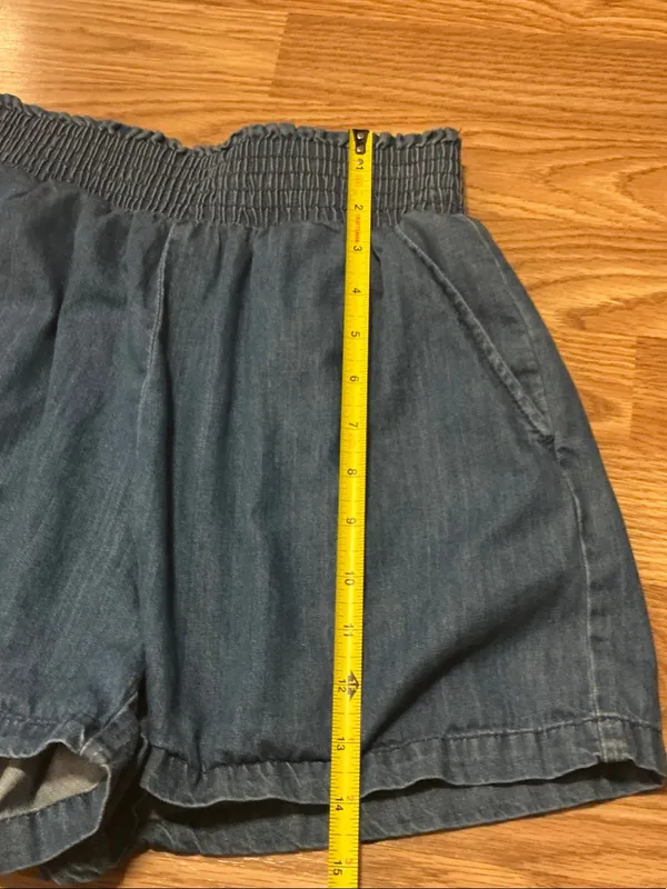 Universal Threads High-Waist Smocked Denim Shorts Size XS - Image 6