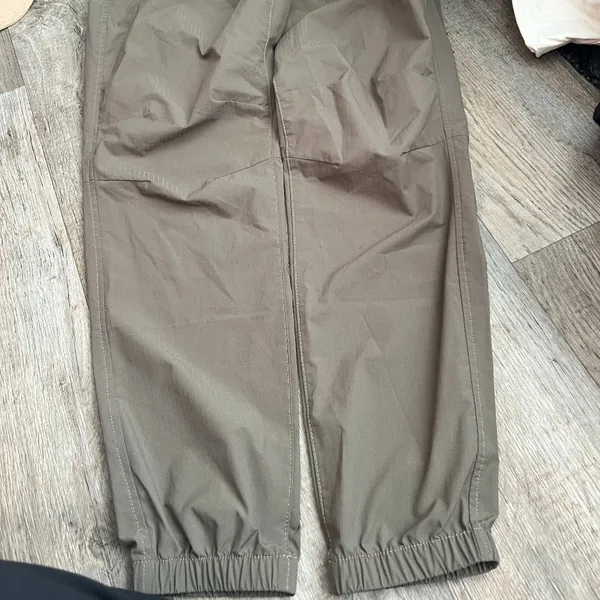 Abercrombie & Fitch medium‎ green joggers - Image 4
