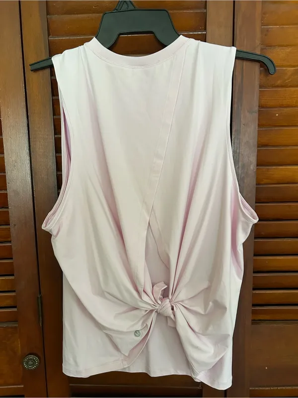 lululemon light pink sleeveless workout tank - Image 3