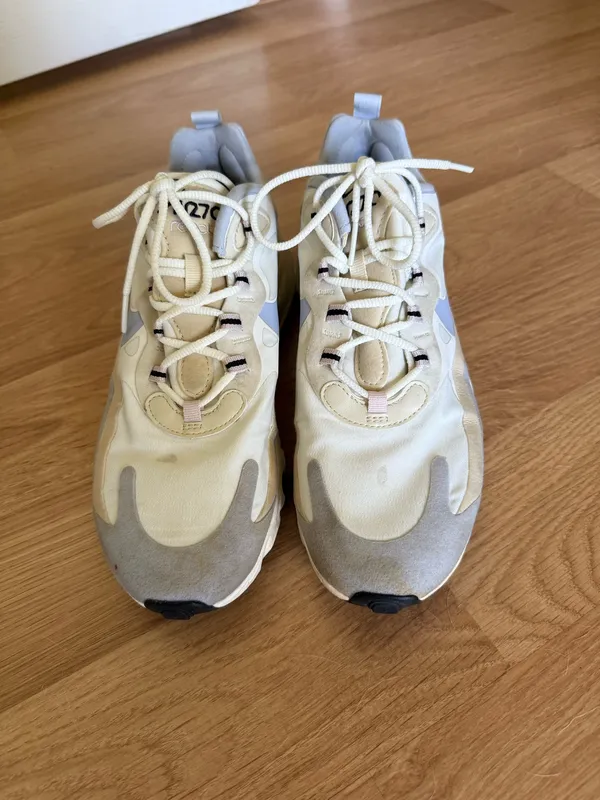Nike 270 Air Max Women’s - Image 2