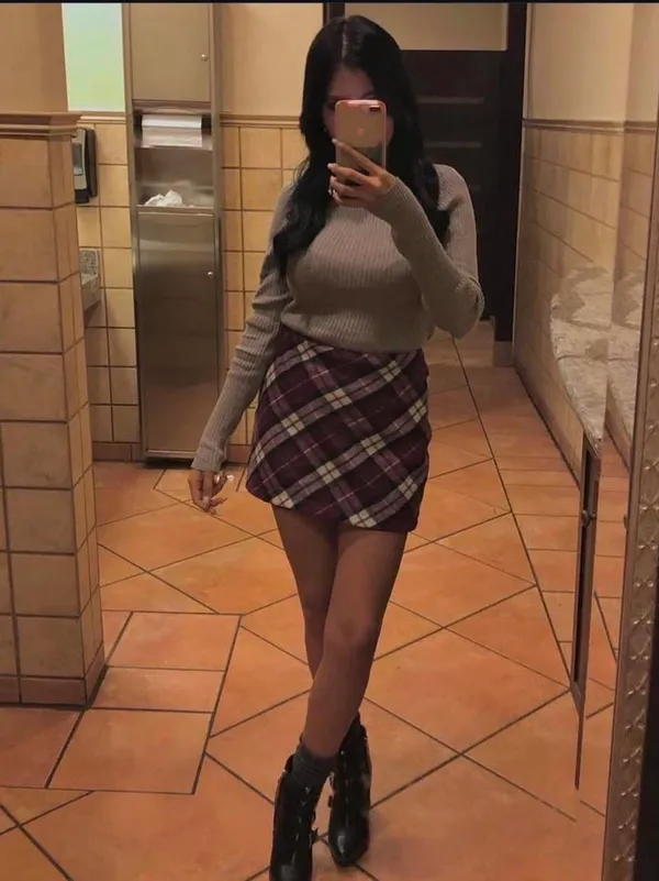 Forever 21 Plaid Skirt Burgundy - Image 7
