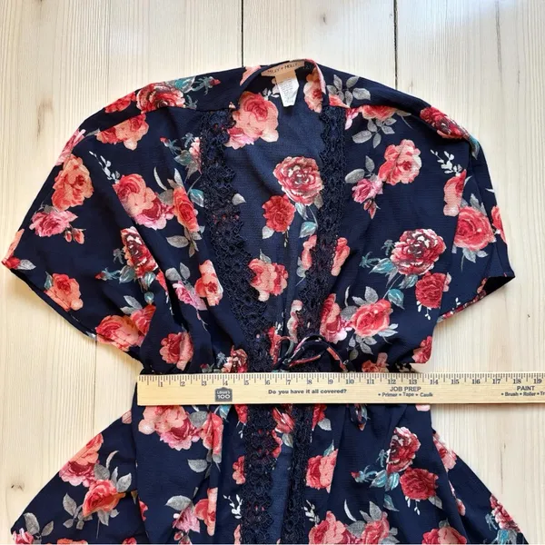 🌺 MILEY + MOLLY Navy Floral Kimono Tie-Front Cardigan – Medium - Image 7
