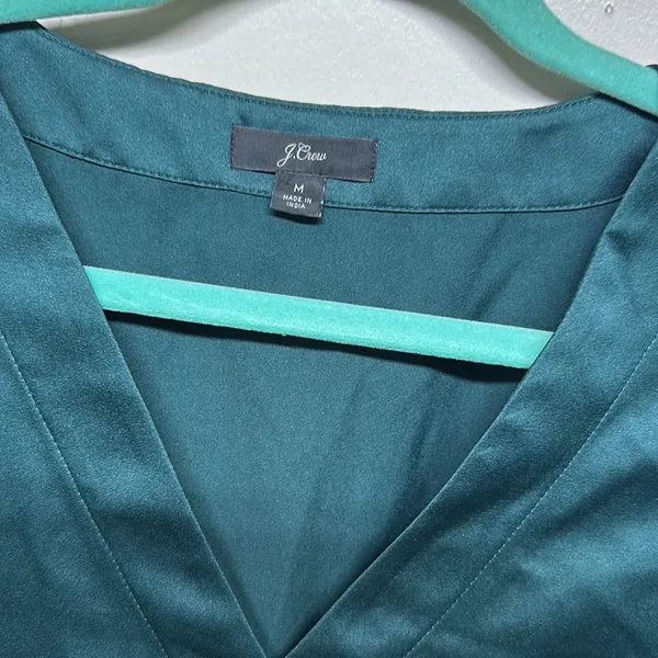 J CREW Woman's Green Satin Surplice Long Sleeve Top Peplum Blouse SZ M - Image 2