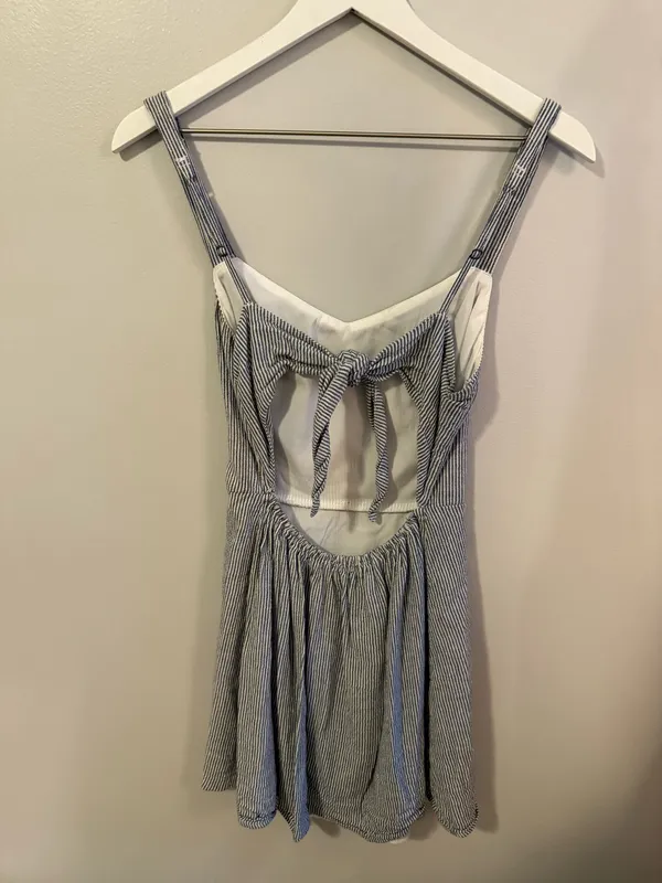 Hollister blue and white strip dress with back cutout - Image 2