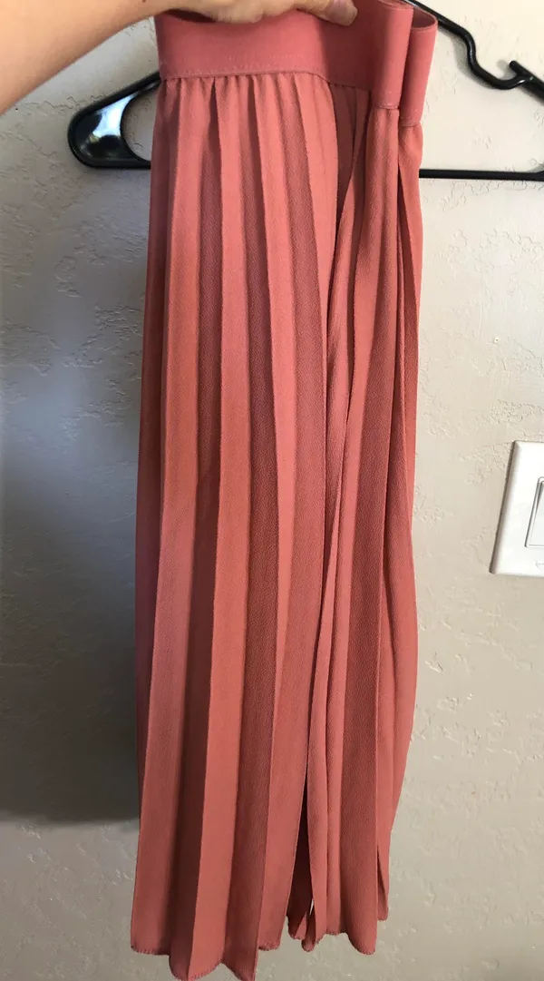 Pleated Skirt Size M - Image 3