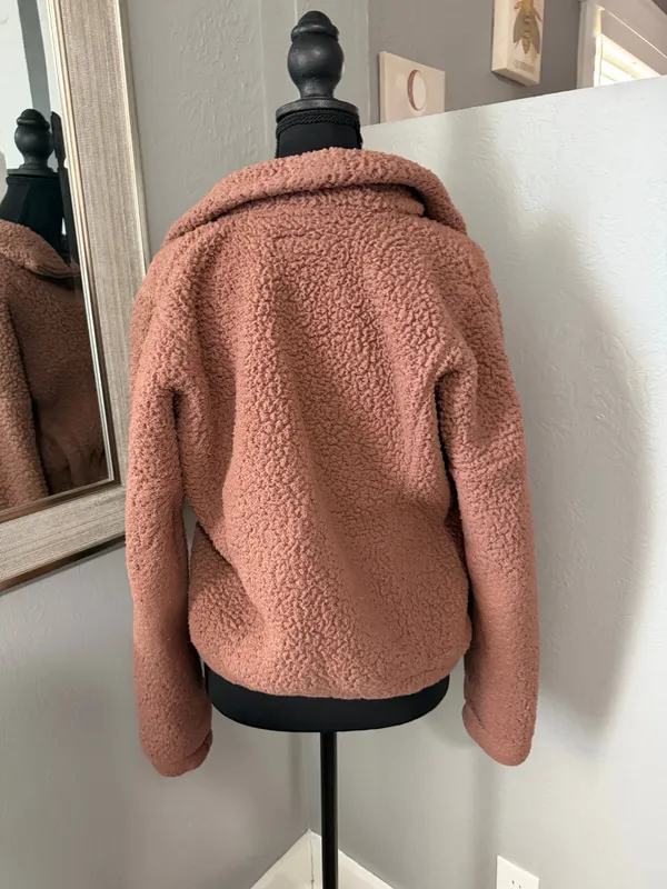 Abercrombie & Fitch Soft A & F Sherpa 1/4 zip size small - Image 3