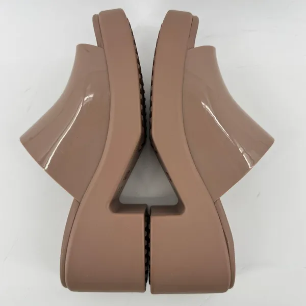 Crocs Brooklyn Slide Block High Shine Heel Sandals Latte Tan Women 11 Chunky Y2K - Image 6