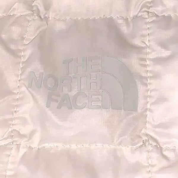 The North Face ThermoBall Eco Vest M White Puffer Gorpcore Layering Apres Ski - Image 5