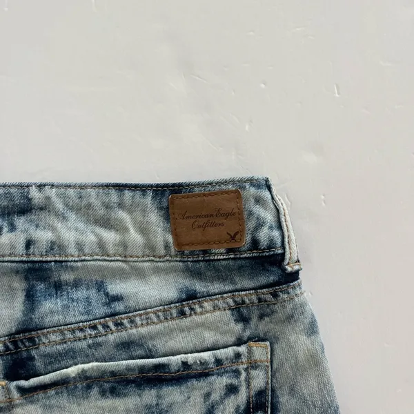 American Eagle Outfitters Studded Distressed Jean Shorts Size S - Image 7