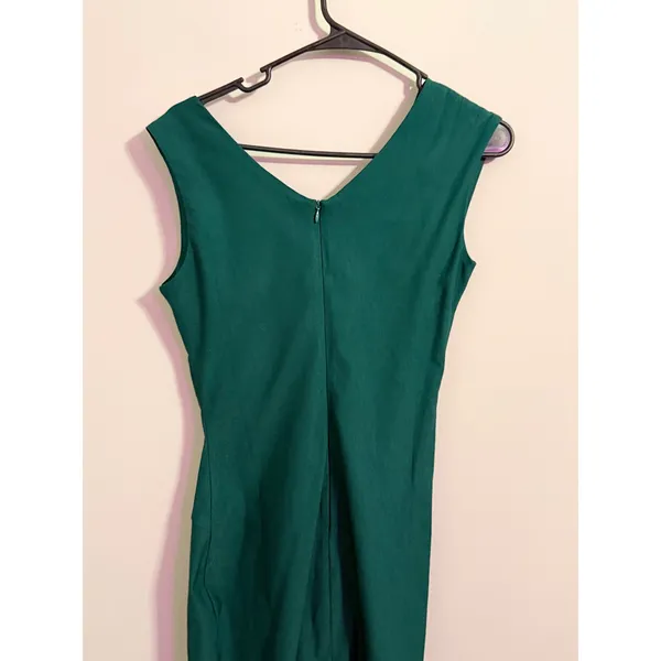MUXXN Women's Emerald Green V Neck‎ Ruched Sheath Midi Dress Size M - Image 7
