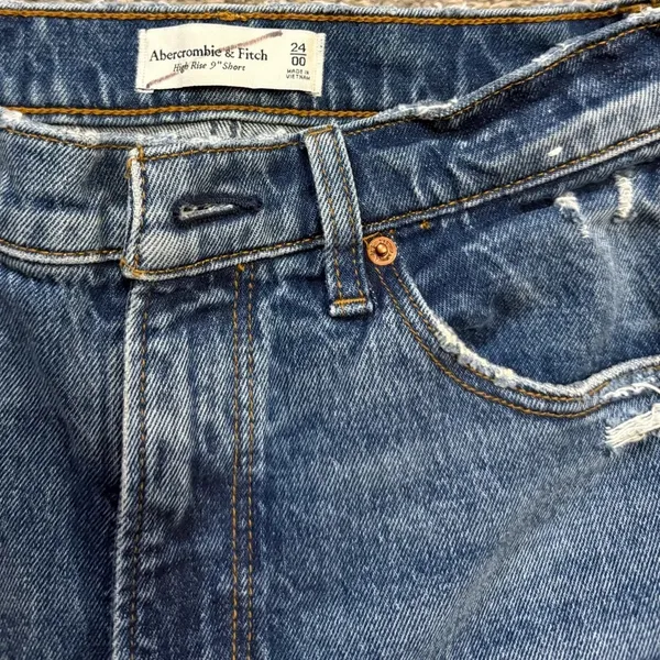 Abercrombie & Fitch High Rise 9” Shorts Medium Wash size 24 - Image 4