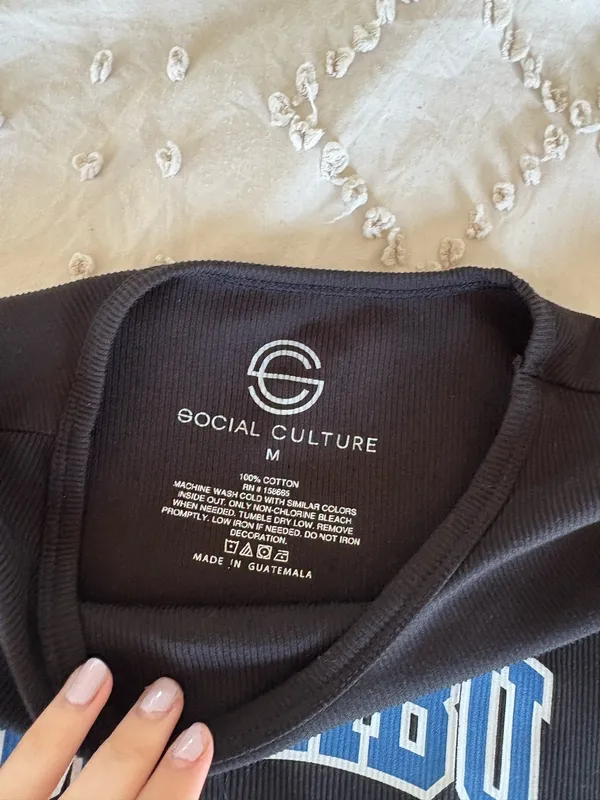 Malibu Tee Black Size M - Image 2