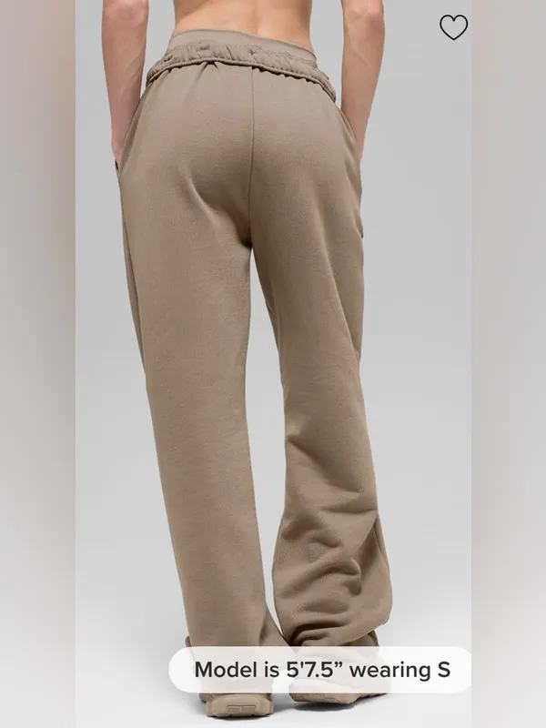 ALO Yoga NWT Accolade Straight Leg Sweatpants Gravel Size M - Image 2