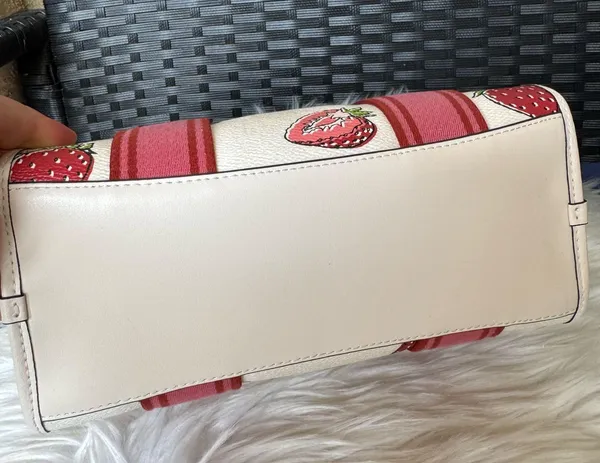 Coach Smith Tote Bag 24 With Strawberry Print CAR80 - Image 3