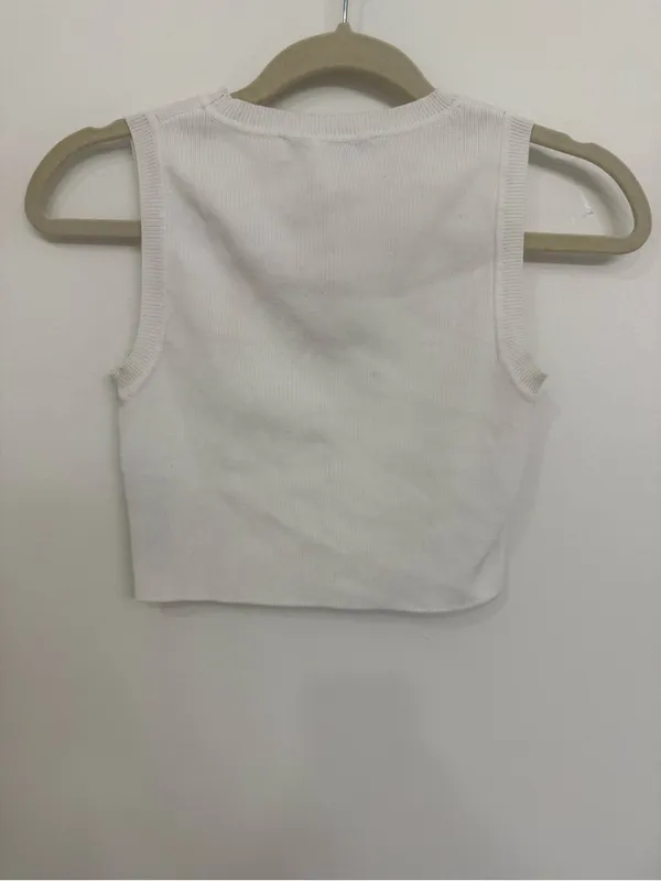 Zara Cream Ribbed Cropped Crew Neck Top Size Small - Image 2
