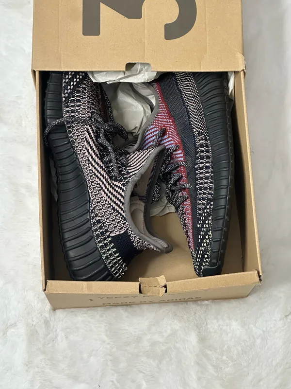 Yeezy 350 Boost V2 Adidas Sneakers Size 9 Men’s - Image 9