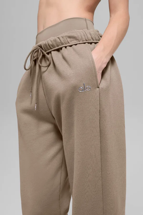 Alo Yoga Straight Accolade Leg Sweatpants - Image 2