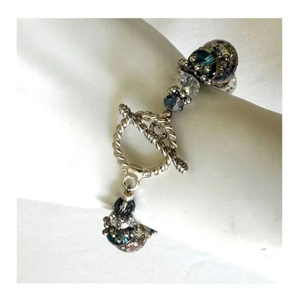 Clear and iridescent crystal beaded bracelet - Image 2