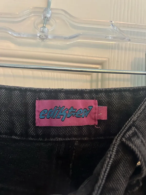 Edikted Jeans Low-Rise Black - Image 3