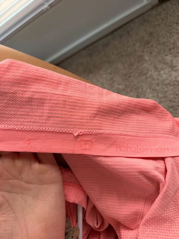 a Lululemon Swiftly tech shirt - Image 4