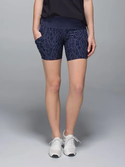 Lululemon Run Dart & Dash Block-It Pocket Bike Shorts Purple Size 4 - Image 3