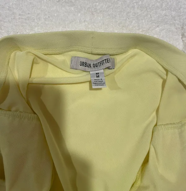Urban Outfitters NWOT Asymmetrical Top Yellow - Image 4