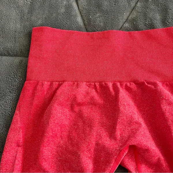 NVGTN Candy Apple Contour Seamless Leggings Size Small Red - Image 10