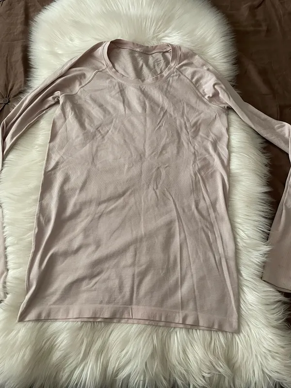 Lululemon Swiftly Tech Long Sleeve 2.0 Feather Pink 12 - Image 3