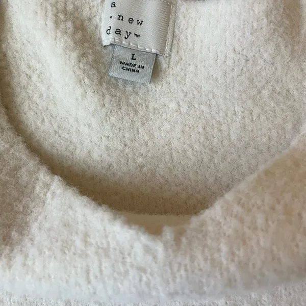 A new day v neck white sweater tank - Image 3