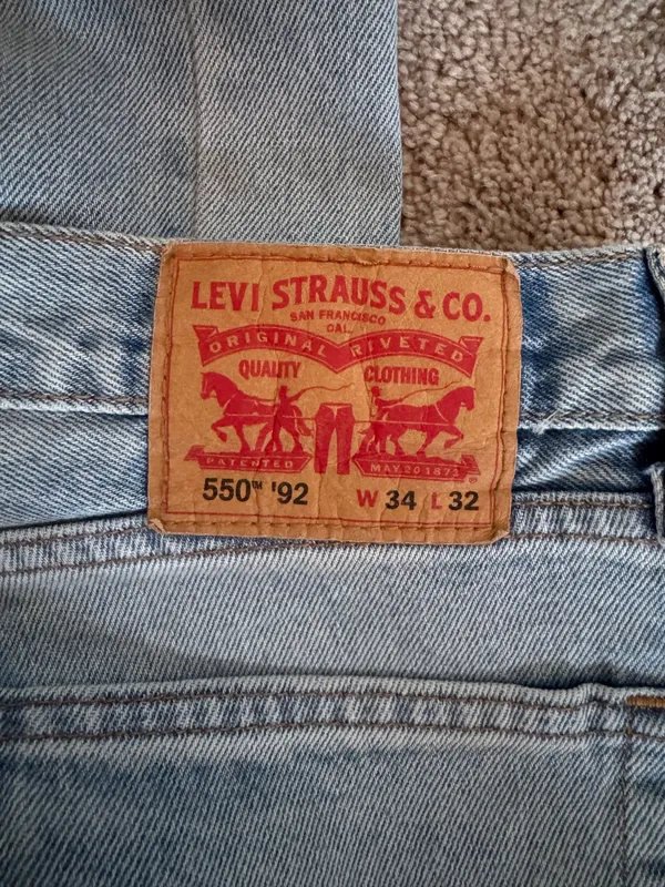 Men’s Levi’s Jeans 550 - Image 3