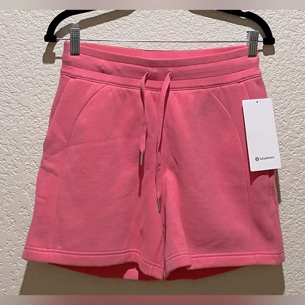 NEW Lululemon Scuba High Rise 5” Shorts Sakura Pink Size 8 with Pockets - Image 6