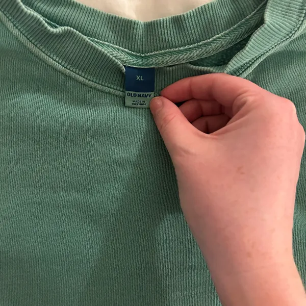 Green mineral wash sweatshirt - Image 2